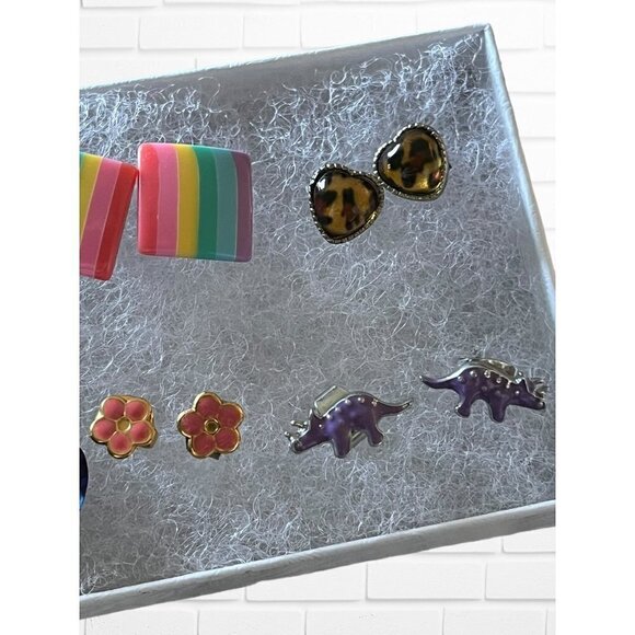 Kids Girls Fashion Earring 6 Pair Lot Post Style Frog Flowers Dino Rainbow Mix - Picture 4 of 6